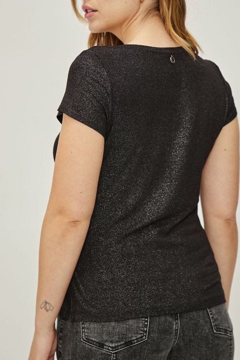 Polera Estampada Negro iO 14620224001102-4