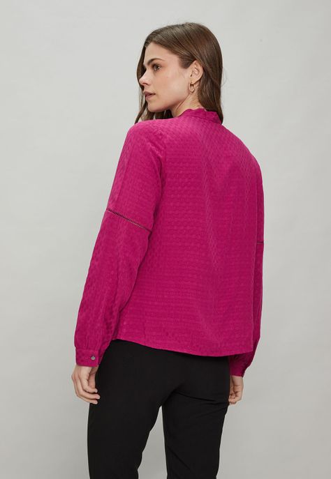 Blusa Textura Con Lazo En Cuello Burdeo Ash 14007124054112-4