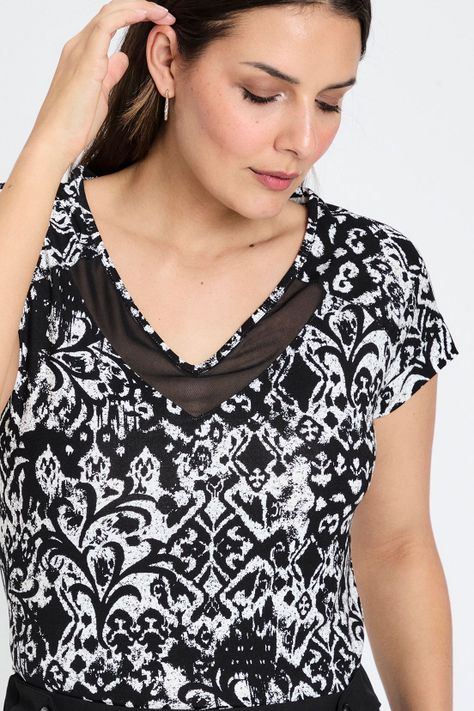 Polera Estampada Negro Ash 14307224053102-0