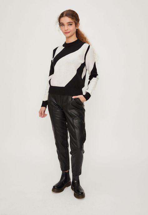 Sweater Fantasia Negro iO 18720224050102-1