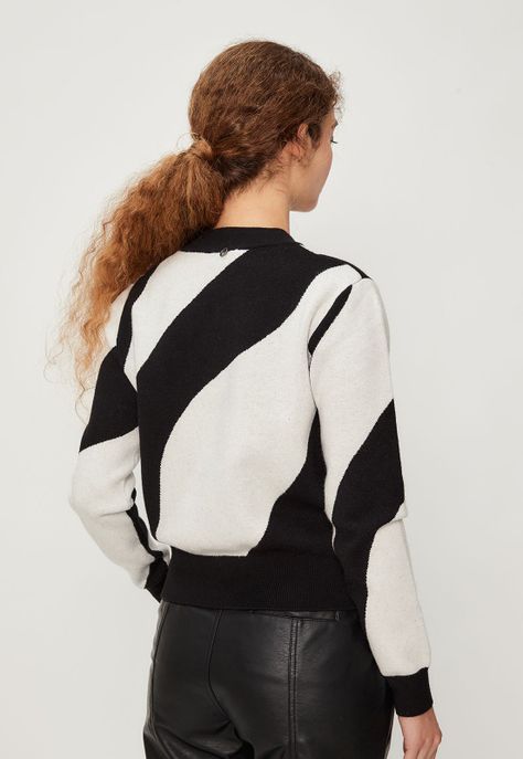 Sweater Fantasia Negro iO 18720224050102-3