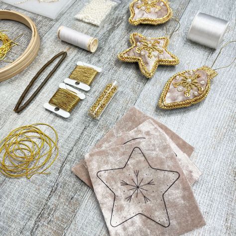 Kit Adornos Navidad terciopelo- Goldwork +clase online-4