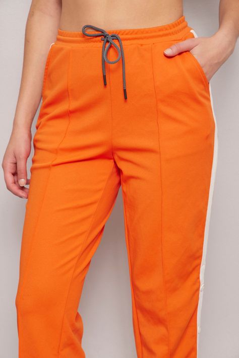 Buzo deportivo  naranja hunter talla S-3