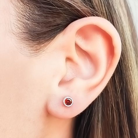 Aros Punto de Luz Redondos Circón Rojo 5mm Plata Fina 925-2