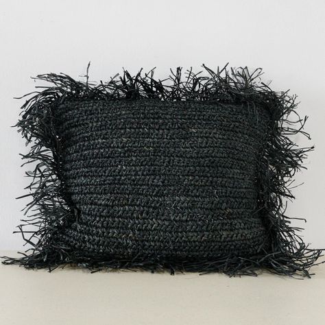 Cojin Dion Negro Cuadrado-2