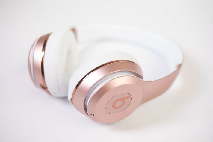 AUDIFONOS BEATS SOLO 3 - ROSADO-4