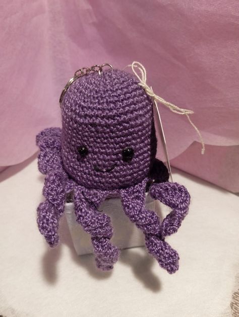 Amigurumi de Pulpo Lila Tejido a Mano -2