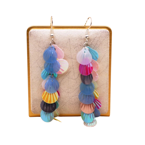 Pendientes Largos Multicolor con Detalle de Conchas-0