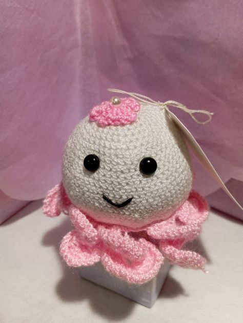 Amigurumi de Pulpito Blanco con Detalles Rosados-2