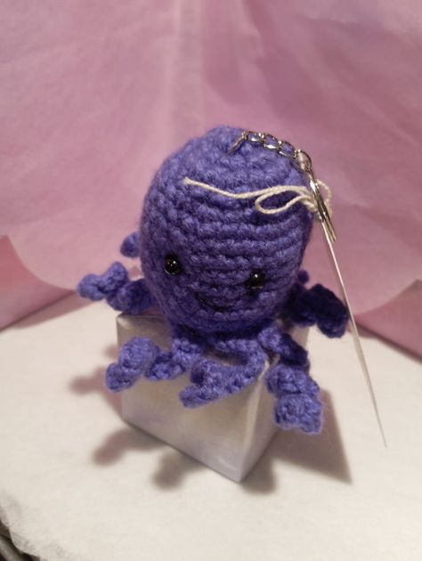 Amigurumi de Pulpo Morado Tejido a Mano -1
