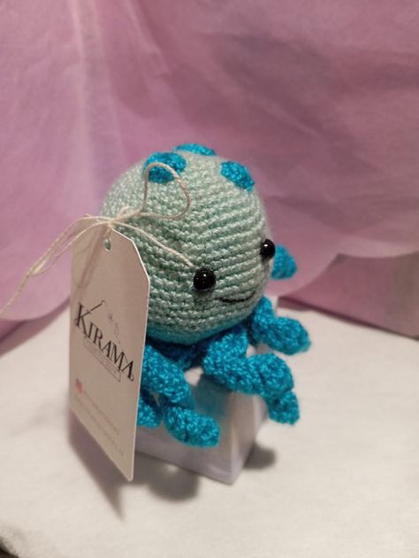 Amigurumi de Pulpo Azul Claro con Detalles Turquesa-0