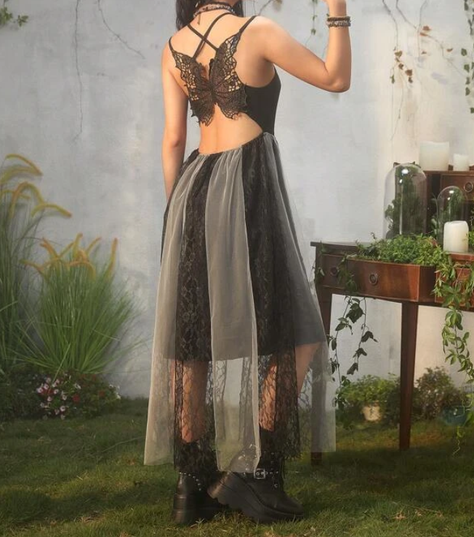 Vestido Largo con Encaje y Apliques de Mariposa - Negro-3