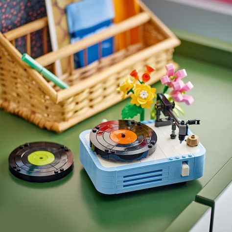 LEGO TOCADISCOS CON FLORES (31172)-4