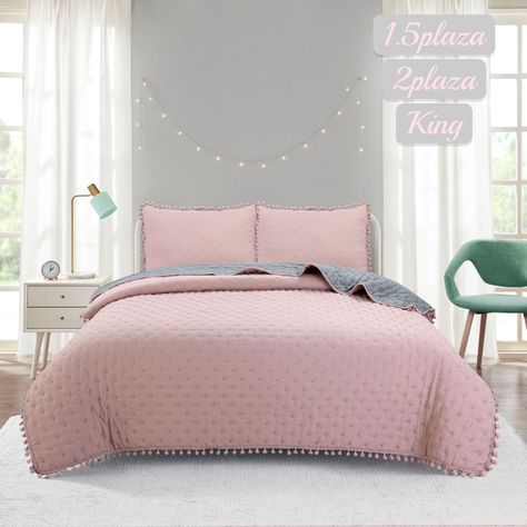 CUBRECAMA QUILT DE ALGODON CON POMPONES KING-1