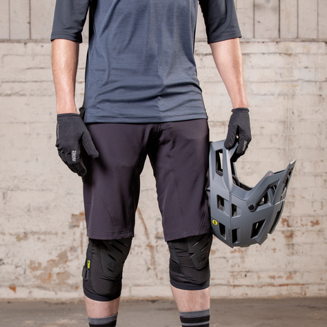 Shorts Carve Evo Black S IXS-1