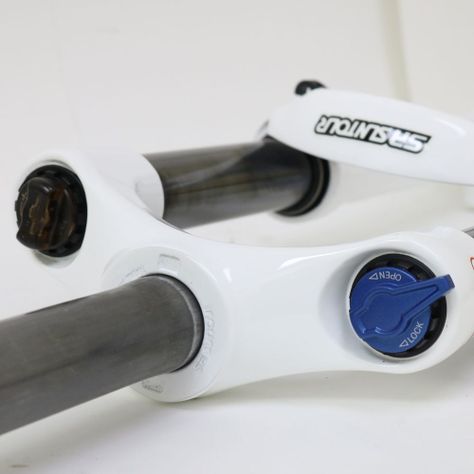Horquilla Suntour 26" XCR 32 LOR 120mm 9x100mm Blanco-1