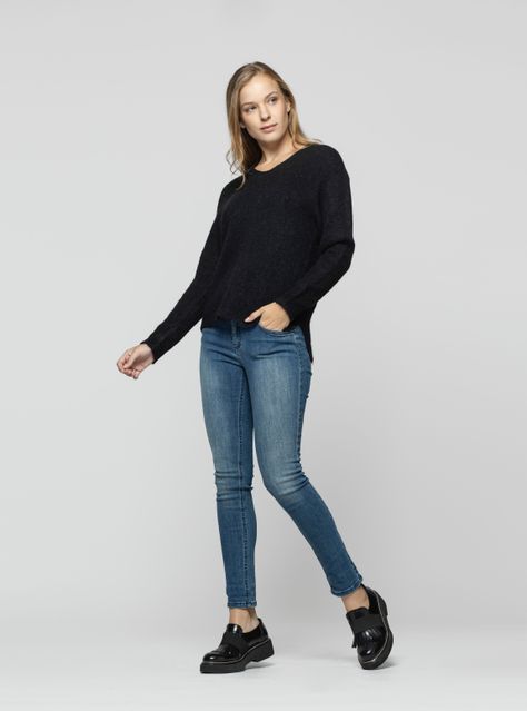 Sweater Mujer Paloma Negro Lineatre-2