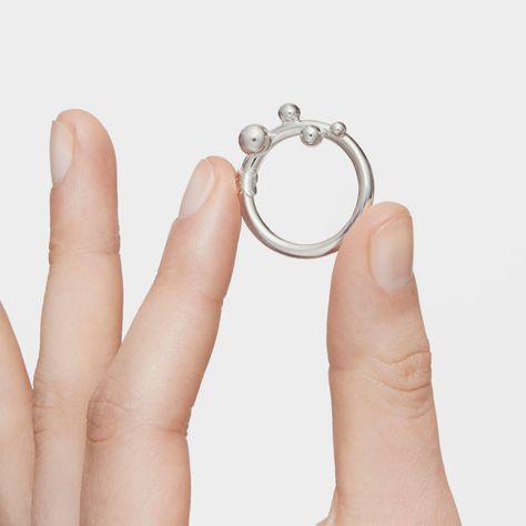 Anilla grande de plata y detalles Hold-6