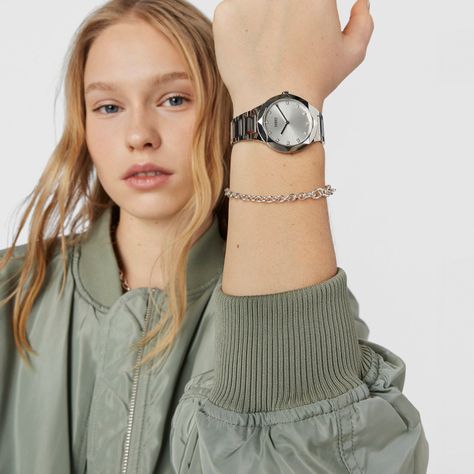 Reloj analógico con brazalete de acero Karat Round-5