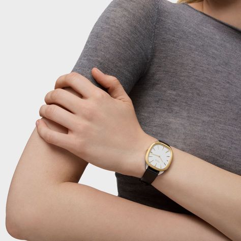 Reloj analógico de acero IPG dorado con correa de piel negra-6
