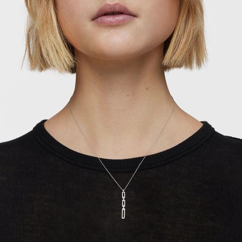 Collar corto oval de oro blanco con diamantes Les Classiques-3