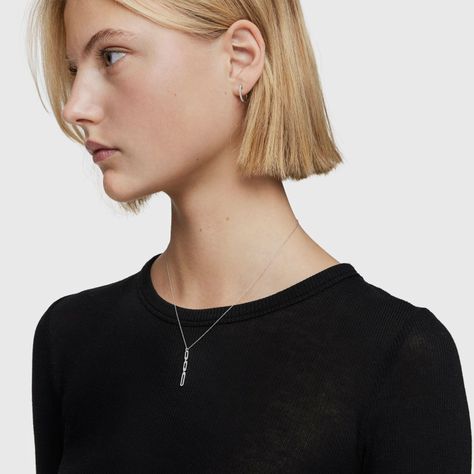 Collar corto oval de oro blanco con diamantes Les Classiques-5