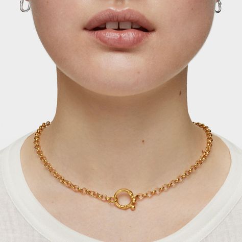 Anilla pequeña con baño de oro 18 kt sobre plata y detalles Hold-7