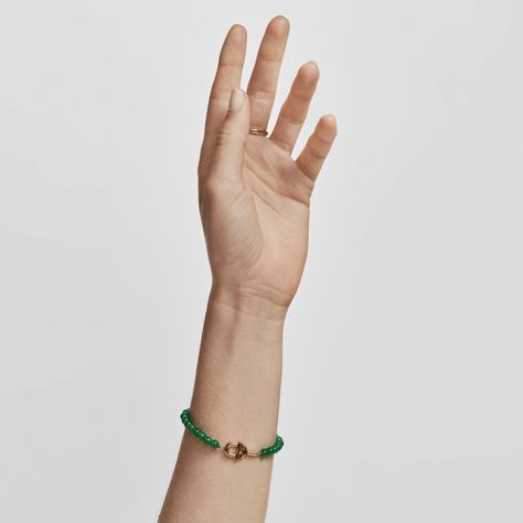 Pulsera con baño de oro sobre plata y calcedonias tratadas -3