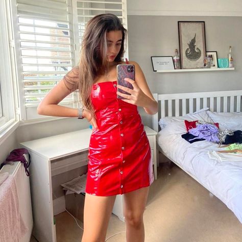 Vestido charol con broches-1