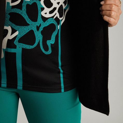 Polera Camant Negro Manga Larga Cuello V-2