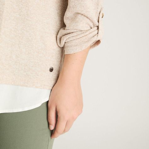 Polera Manga Larga Lanilla Melange Con Aplicación Beige-2