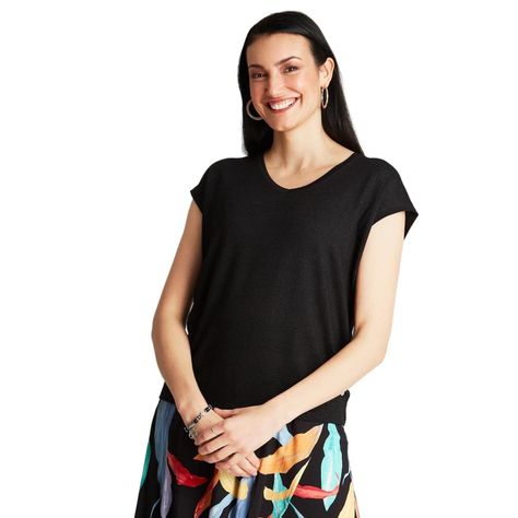 Polera Negro Manga Corta Cuello V-0