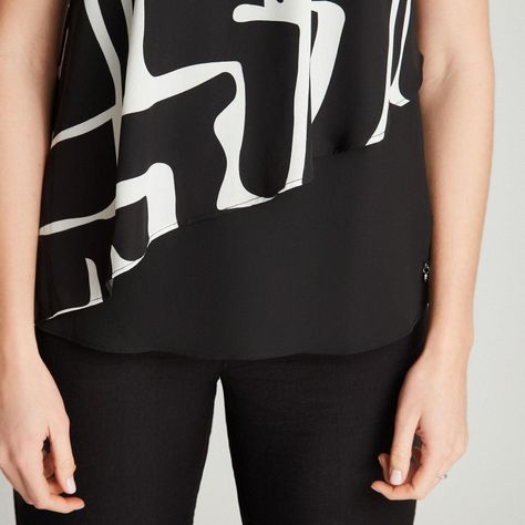 Blusa Negro Sin Manga Cuello V-2
