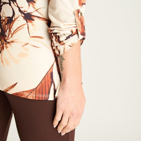 Polera Manga Larga Escote Redondo Estampada Beige-2