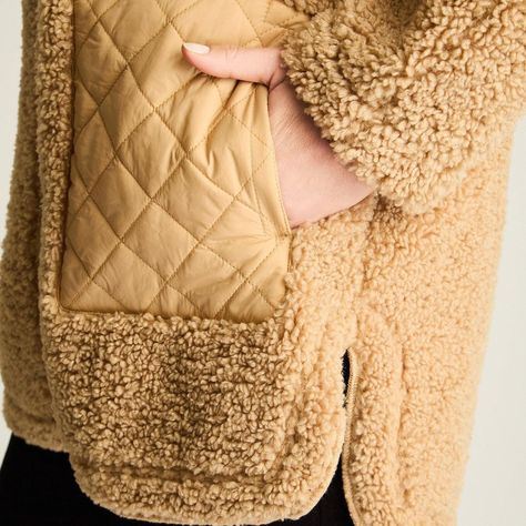 Polerón Sherpa Bondeado En Suede Dos Bolsillos Quilted Beige-1