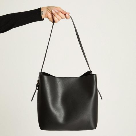 Cartera Rigida Con Un Strap Negro-1