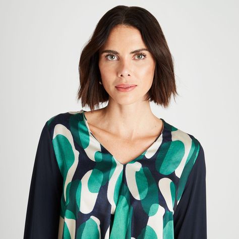 Polera Mix Fabric Estampada Con Cuello En V Azul-2
