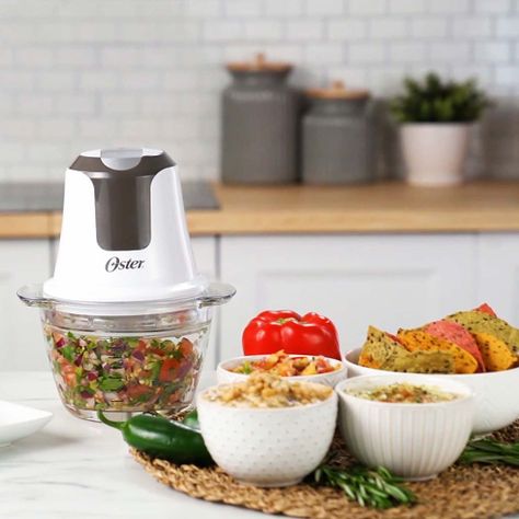 Mini picadora Oster® 3 tazas con tazón de vidrio FPSTFP3340-6