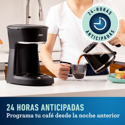Cafetera programable Oster® 12 tazas negra con auto apagado BVSTDCP12B-1