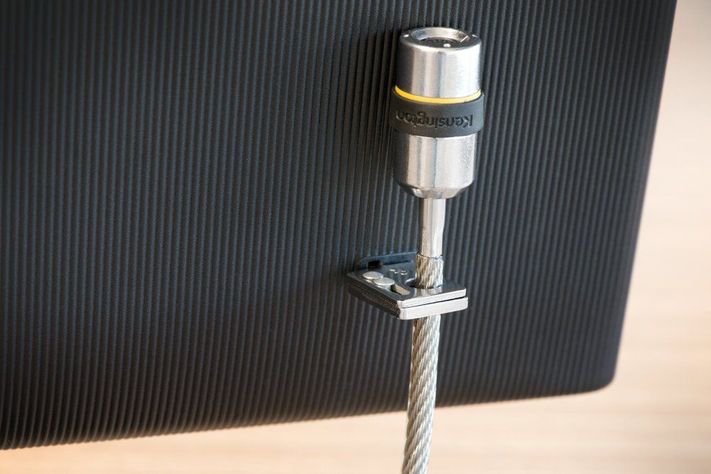Cable De Seguridad Desktop y Periféricos(2,4mts)- Kensington-3