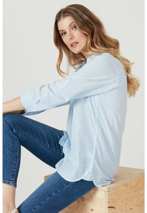 Blusa celeste-0
