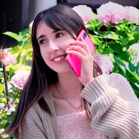Momophone-1