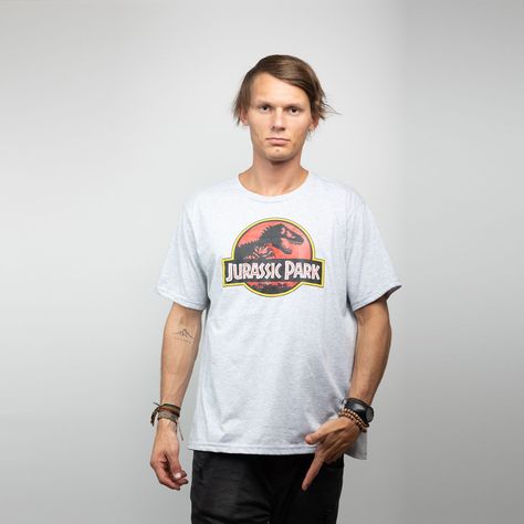 Polera Hombre Simbolo Gris Jurassic World-0