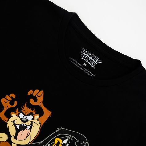 Polera Hombre Amigos Negro Looney Tunes-1