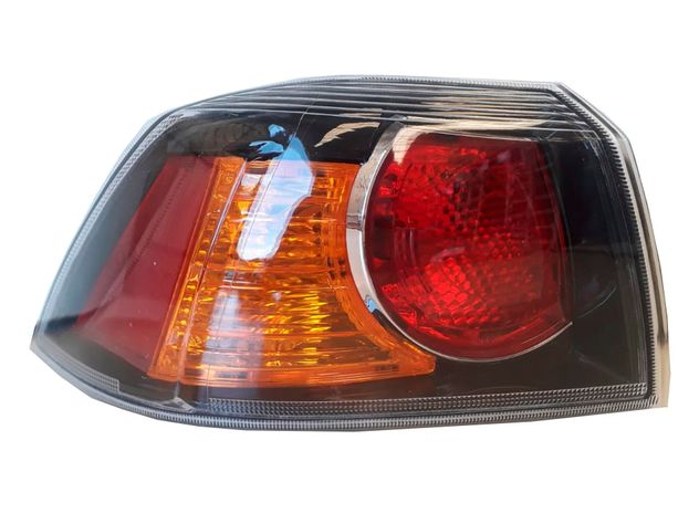 FAROL TRASERO IZQUIERDO MITSUBISHI Lancer R 2008-0