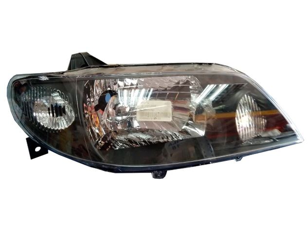 OPTICO DERECHO FONDO NEGRO MAZDA 323 2001-2005-0