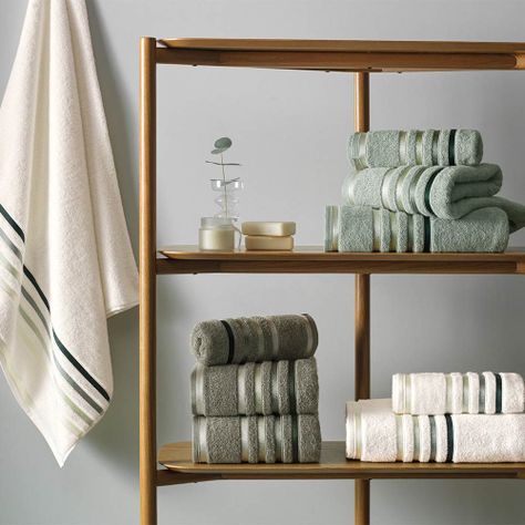 Toalla de baño Karsten Lumina 500gr 70 x 140 cm Menta/Verde-2