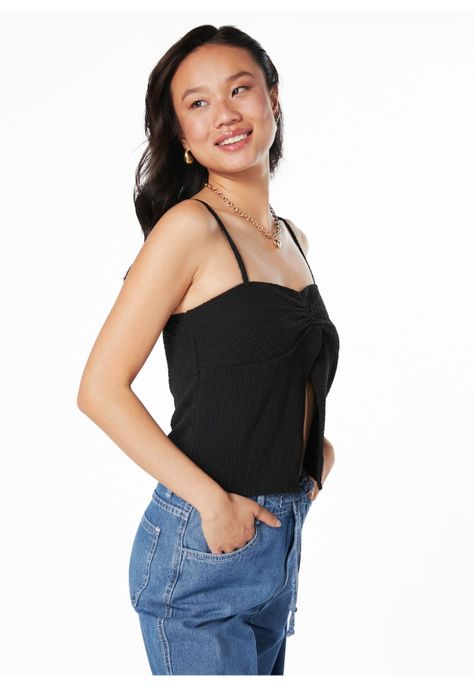 POLERA DIMITRY CROP PABILOS Y CRUCE DELANTERO NEGRA-2