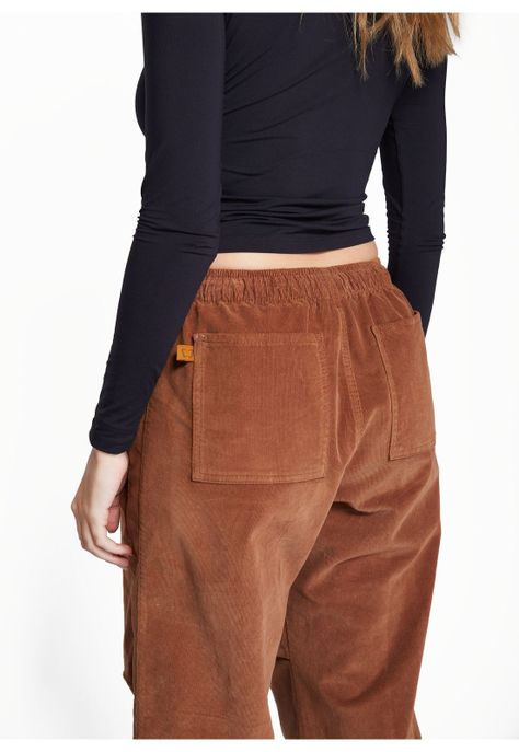 Pantalón Freda Parachute Cotelé Color Camel Efesis-3