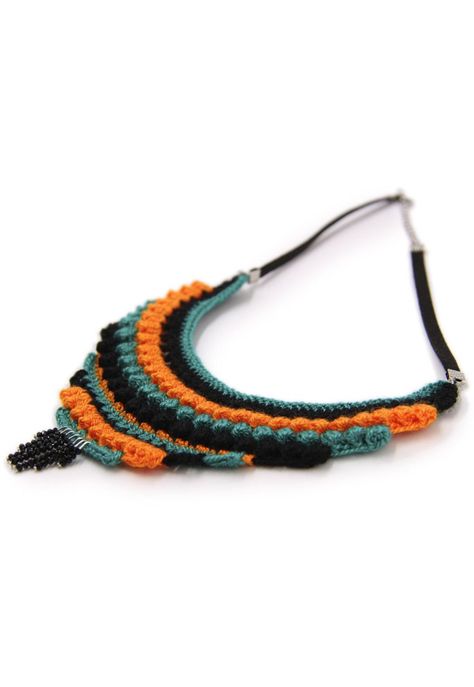 Collar tejido pirámide "Estela"-4